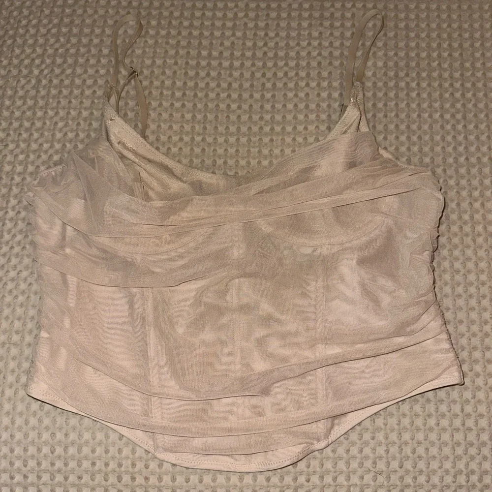 Cream Bustier Camisole with Scoop Neck and Spaghetti Straps - Picture 3 of 5